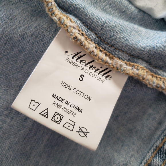 Brandy Melville Denim Jacket - Picture 10 of 10